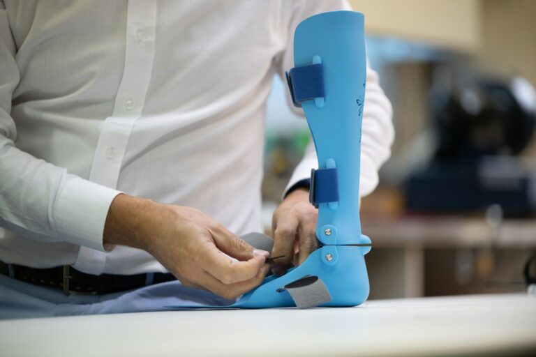 Read more about the article Ortotik- protetik: Kdo to je a jak vám může pomoci zlepšit život